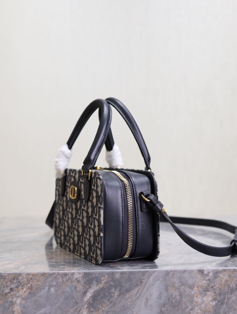 chr1st1an D10r montaigne bags